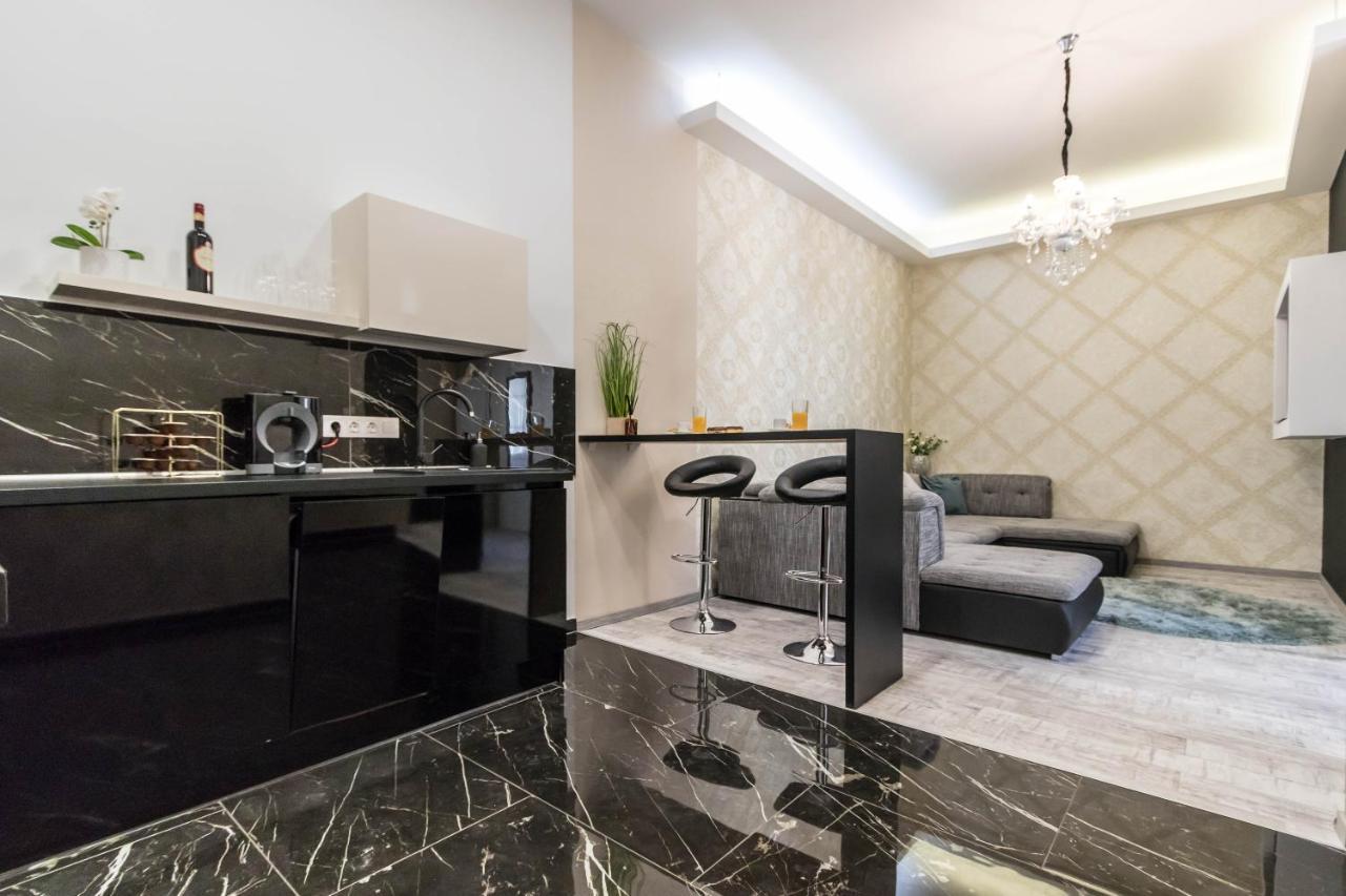 George'S Luxury Apartment At Danube Budapest Eksteriør billede